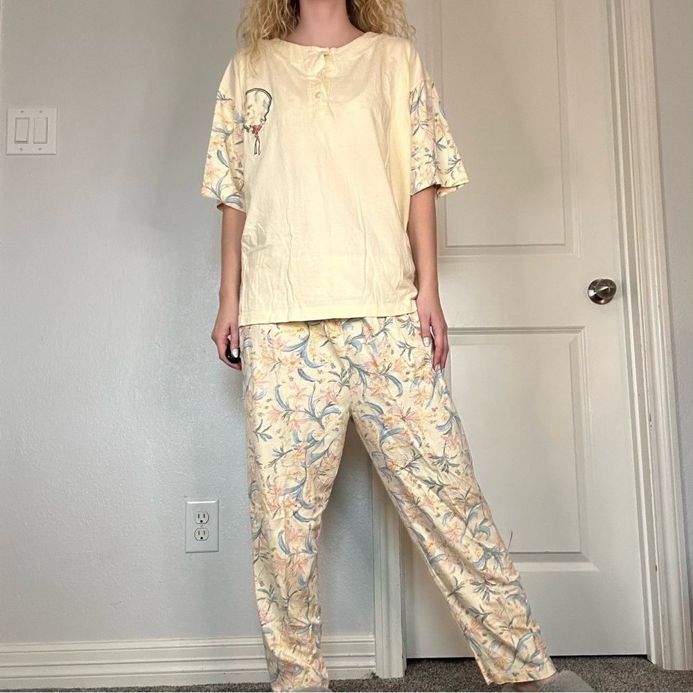 Women’s 100% Cotton Pale Yellow & Floral Pajama Set By Whispers By Night Size M